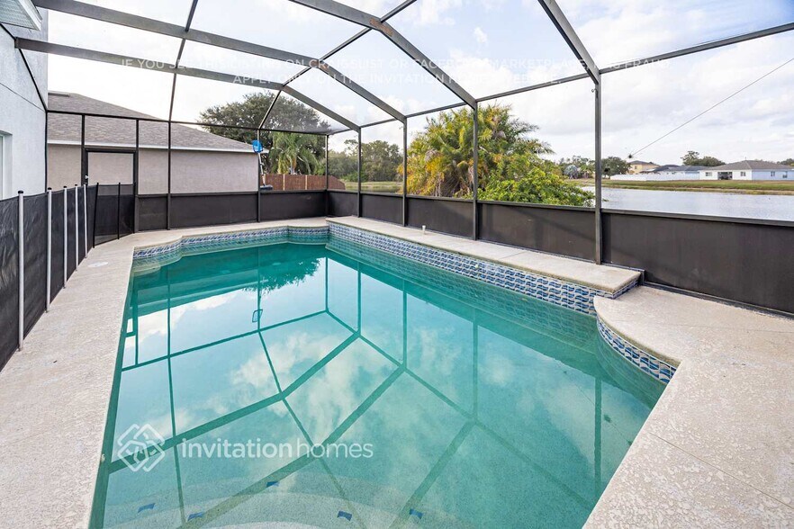 Building Photo - 11808 Brenford Crest Dr