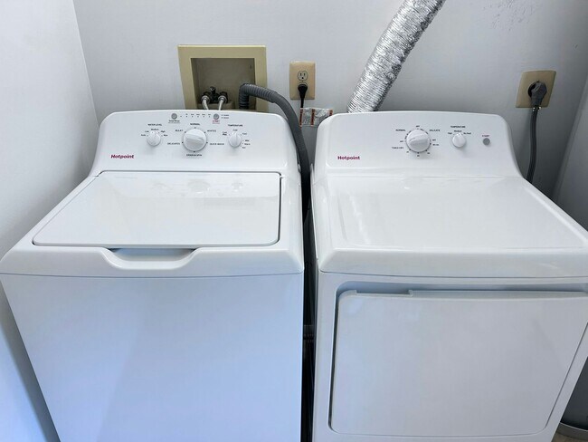 Building Photo - 18411 Guildberry Dr