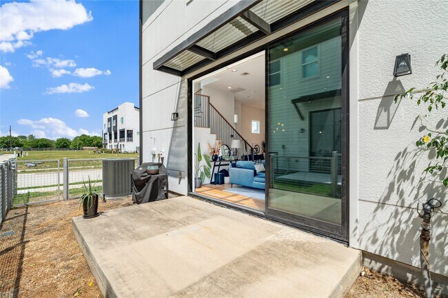 Building Photo - 9809 Blissful Pr Ln