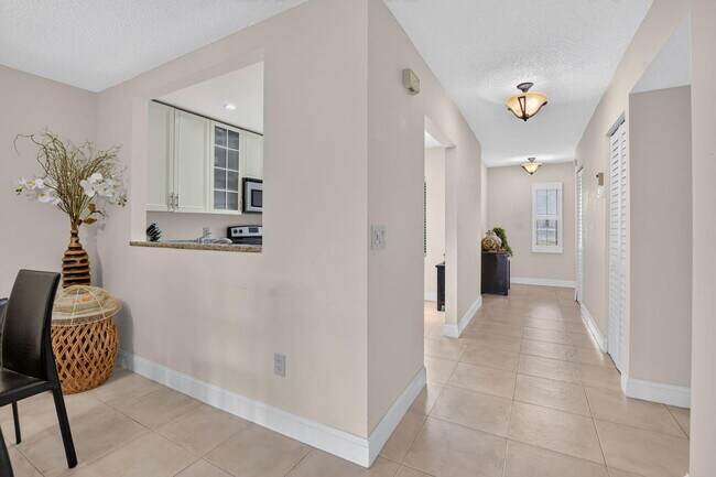 Building Photo - 21211 Lago Cir