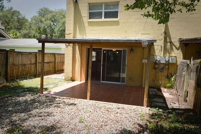 Building Photo - 936 Aragon Ave