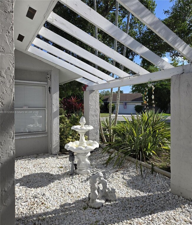 Building Photo - 10625 SW 127th Pl