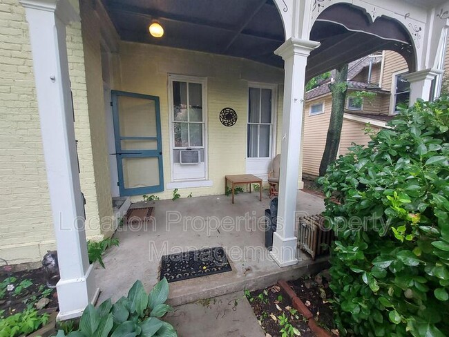 Building Photo - 728 Rhode Island St