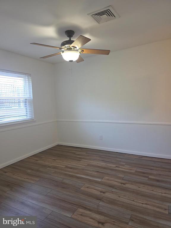 Building Photo - 5426 Valley Green Dr