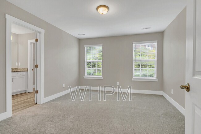 Building Photo - 127 Dry Creek Commons Dr