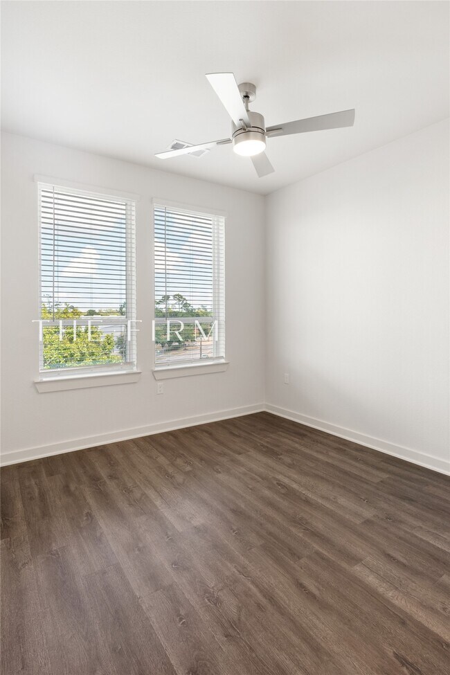 Building Photo - 3001 W 11th St