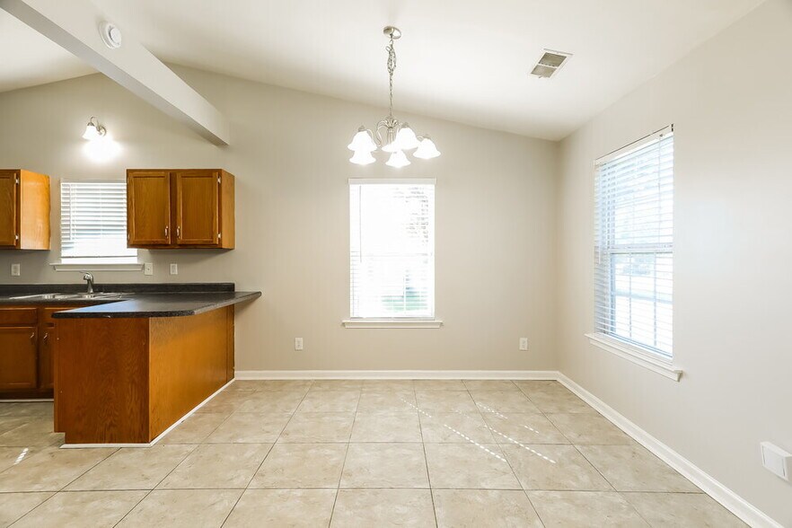 Building Photo - 779 Lannie Bonner Cir