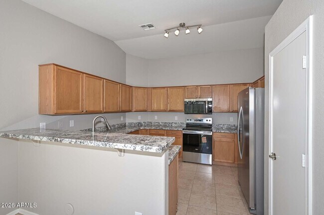 Building Photo - 13157 W Clarendon Ave