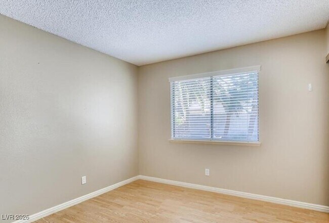 Building Photo - 5204 Shady Grove Ln