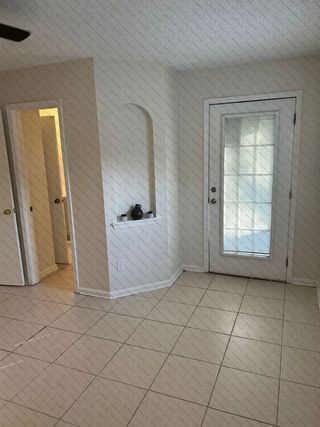 Building Photo - Beautiful 2 Bed/1 Bath Duplex in Atlantic ...