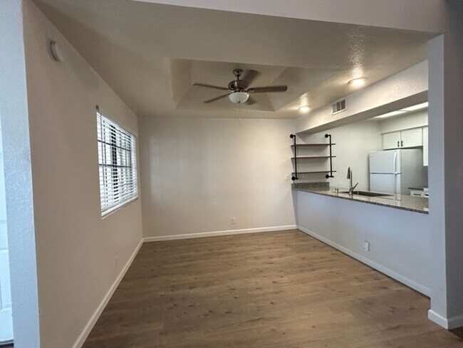 Building Photo - Springdale Condo