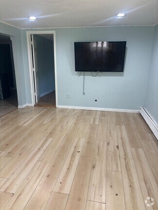 Building Photo - 44 E Lake Terrace