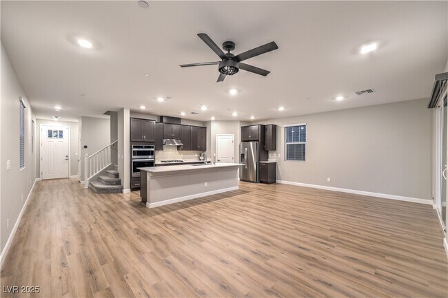 Building Photo - 2457 Padulle Pl