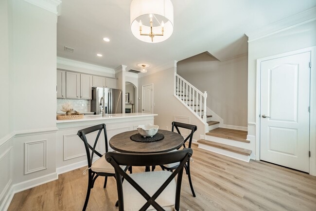 Building Photo - UPGRADES! Two Bedroom Townhouse in Charlotte