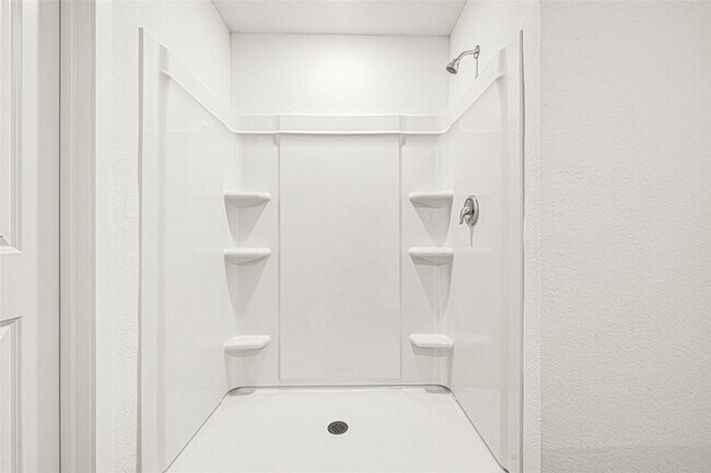 Building Photo - 509 Roserun Dr