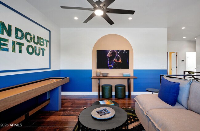 Building Photo - 3229 E Campbell Ave