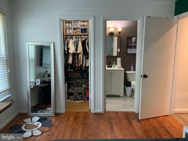 Building Photo - 8750 Cumbria Ct