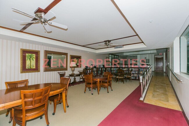 Building Photo - Fully furnished 2 bdrm / 2 bath / 1 parking unit at The Windsor Waikiki