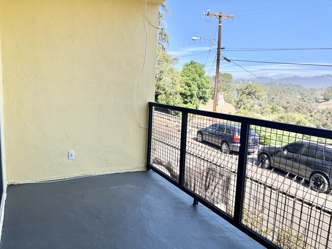 Large balcony with a view. - 1356 Douglas St