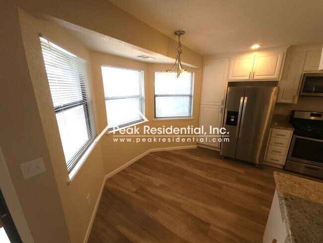 Building Photo - 4537 Fox Valley Cir