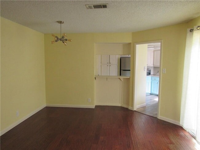 Building Photo - 1603 Shotwell Ln