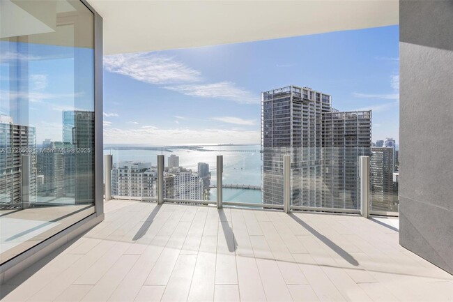 Building Photo - 300 Biscayne Blvd Way