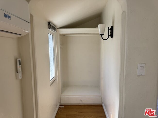 Building Photo - 409 N Monterey St