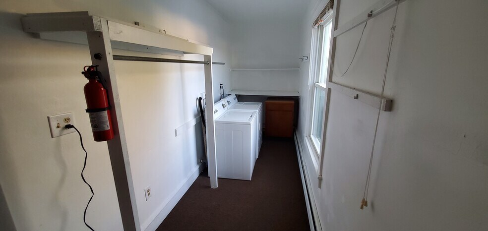 Building Photo - 368 Winola Ave