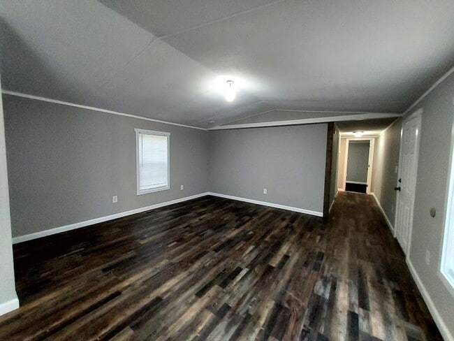 Building Photo - 3 Bedroom Mobile Home in West Pelzer