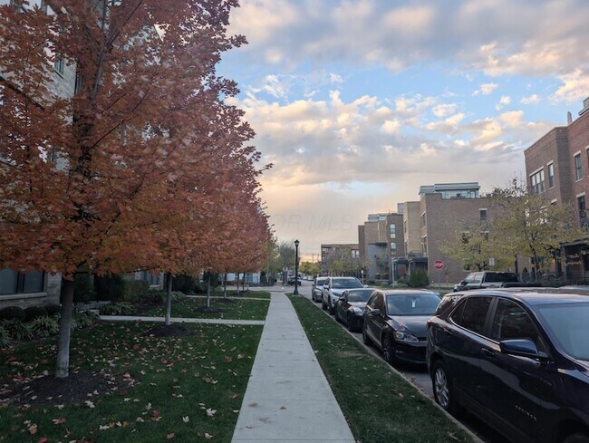 Building Photo - 751 N 6th St