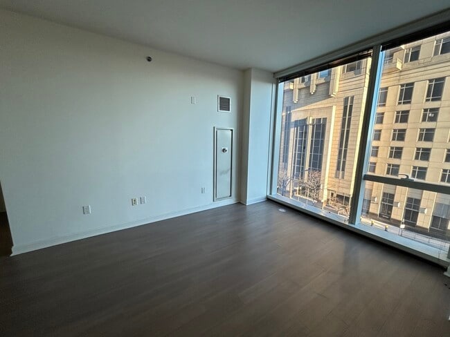 Building Photo - 500 N Lake Shore Dr