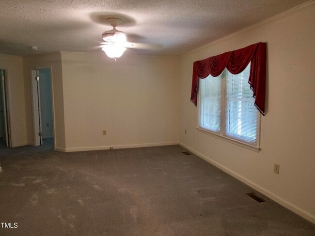 Building Photo - 979 Lamont Norwood Rd