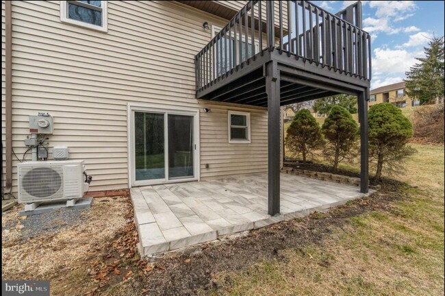Building Photo - 2722 Buxton Ct