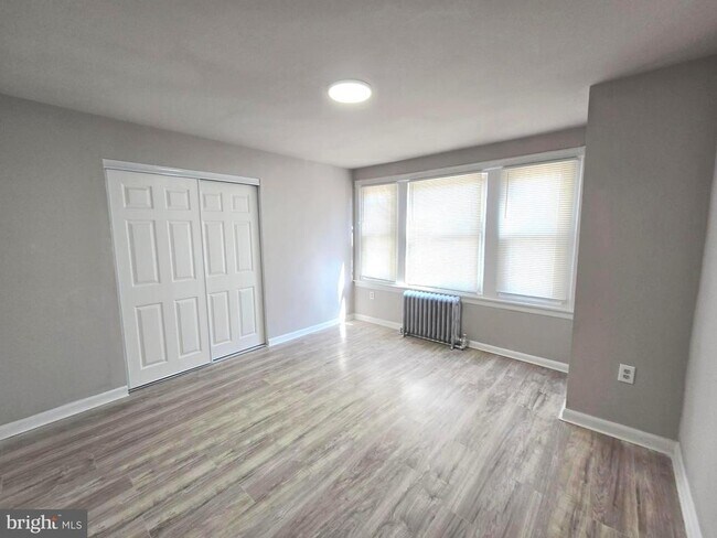 Building Photo - 5140 N Fairhill St