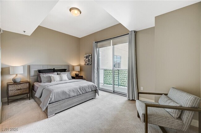 Building Photo - 150 Las Vegas Blvd N