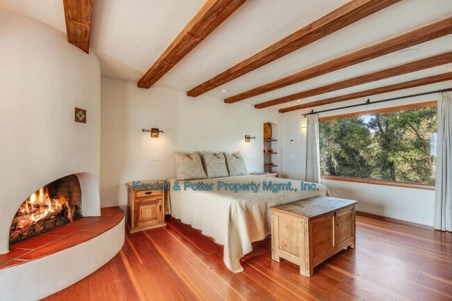 Building Photo - Executive Coastal Living at the Historic P...