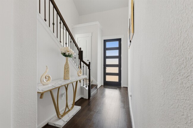 Building Photo - 7415 Casuna Ln