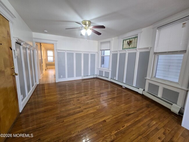 Building Photo - 162 Kearny Ave