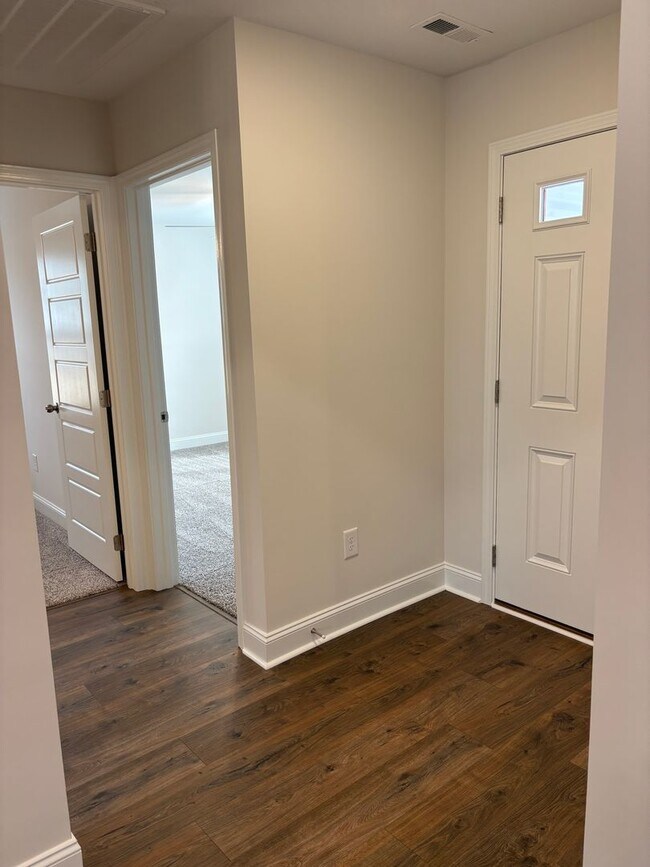 Building Photo - Open-Concept Gorgeous New Construction Home