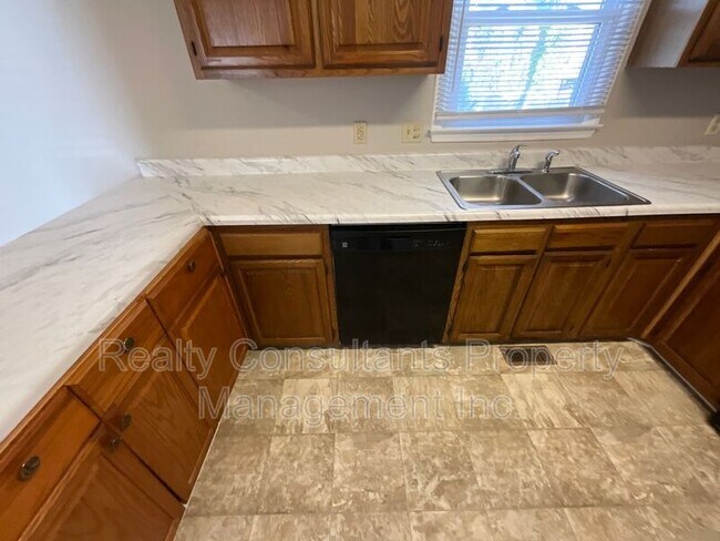 Building Photo - 123 Arcaro Dr