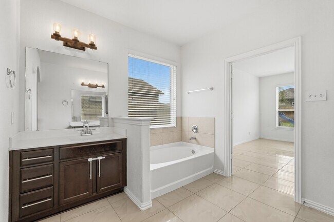 Building Photo - 4703 Goldeneye Dr