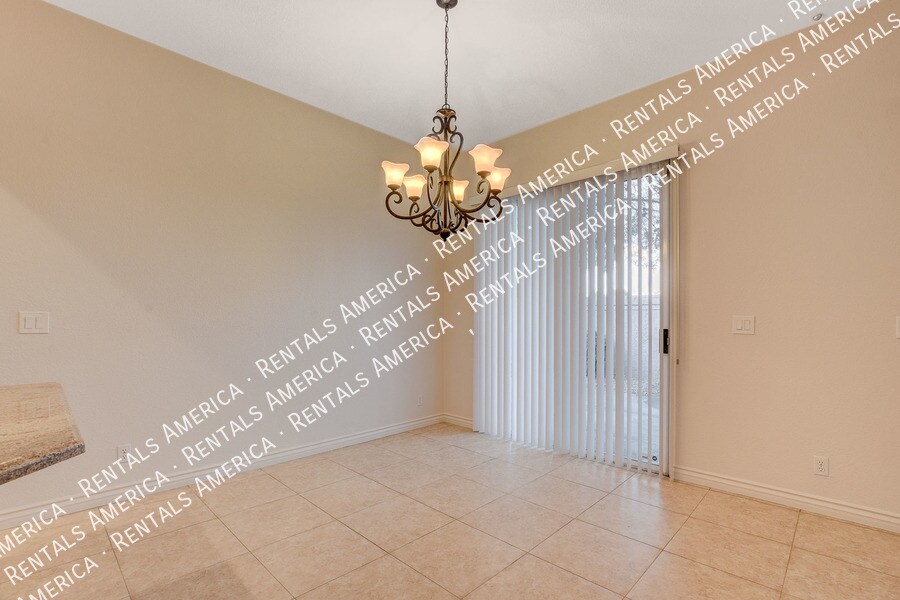 Building Photo - 8960 Echo Ridge Dr