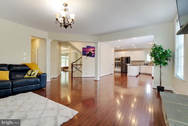 Building Photo - 26030 Blackberry Knoll Ct
