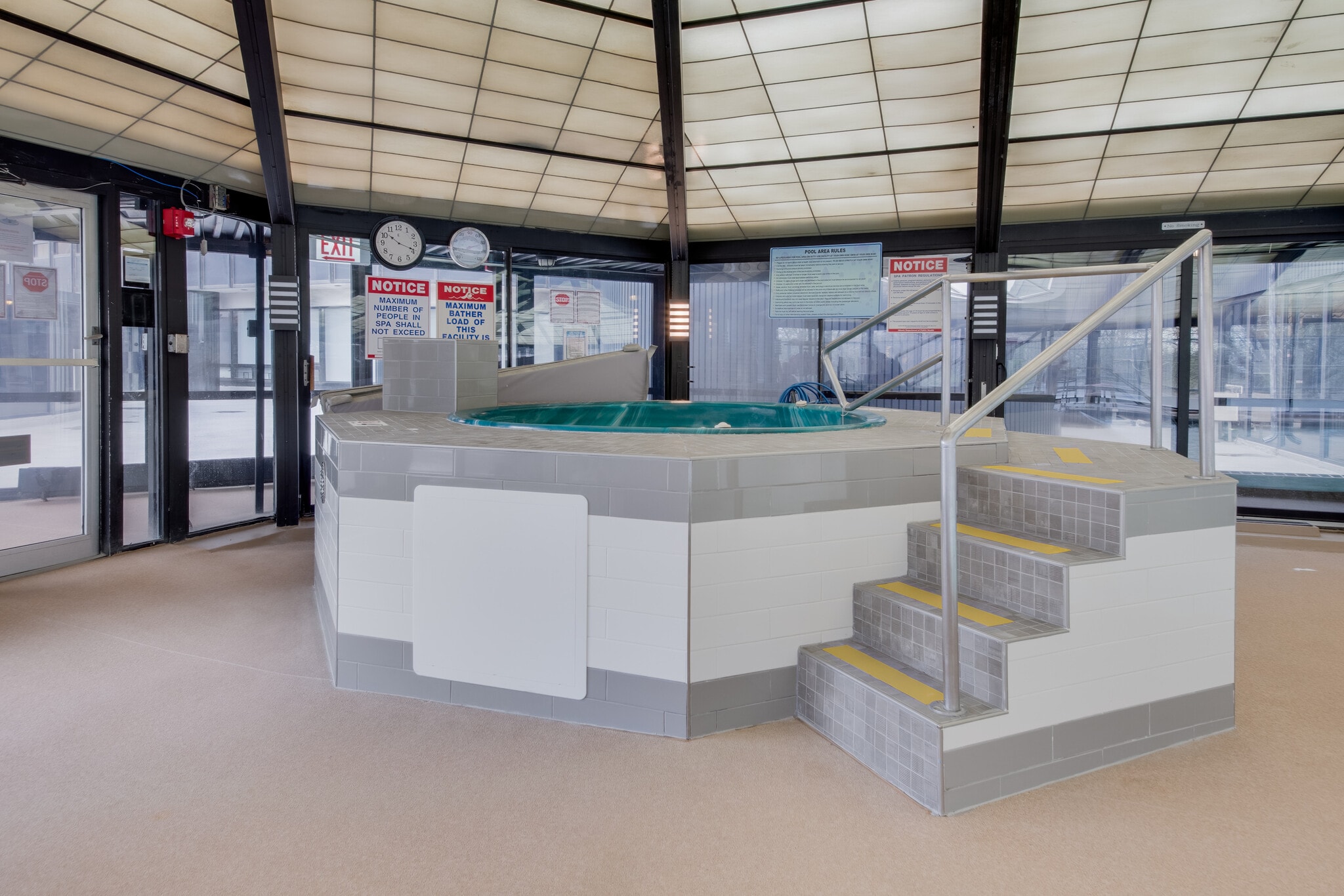 Building Photo - 5415 N Sheridan Rd