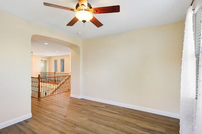 Building Photo - Summerlin Vistas Pool Home w/ Bed and Bath...