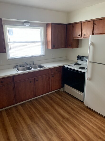 Building Photo - 1210 Wyley Ave
