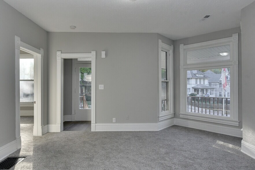 Building Photo - 403 Glen Ave