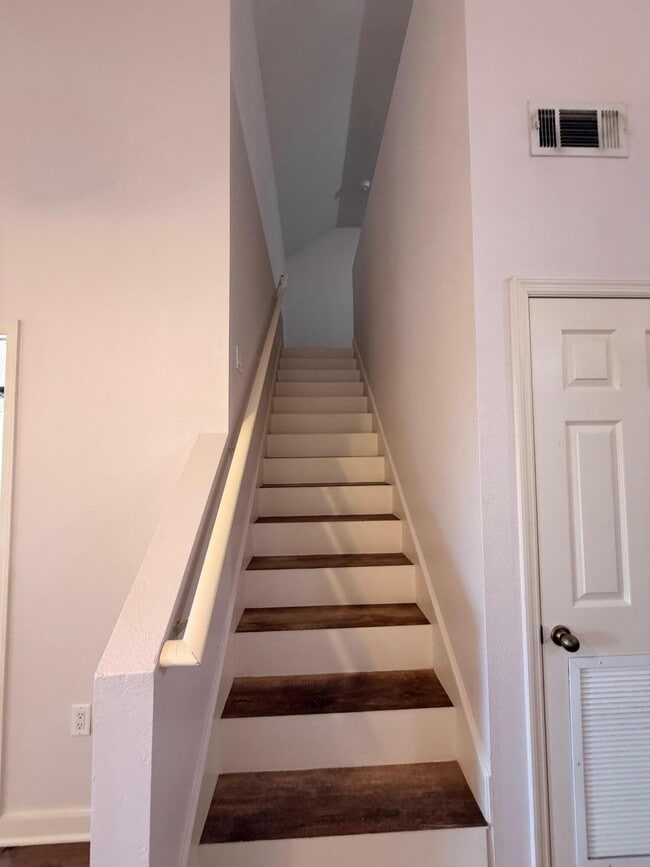 Building Photo - 4276 Calinda Ln