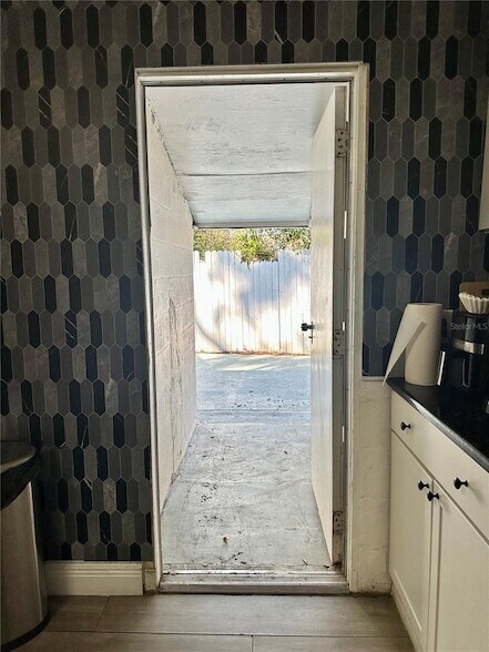 Building Photo - 2003 E Humphrey St