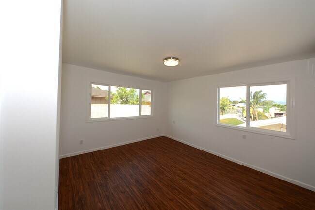 Building Photo - 1182 Palekaiko St